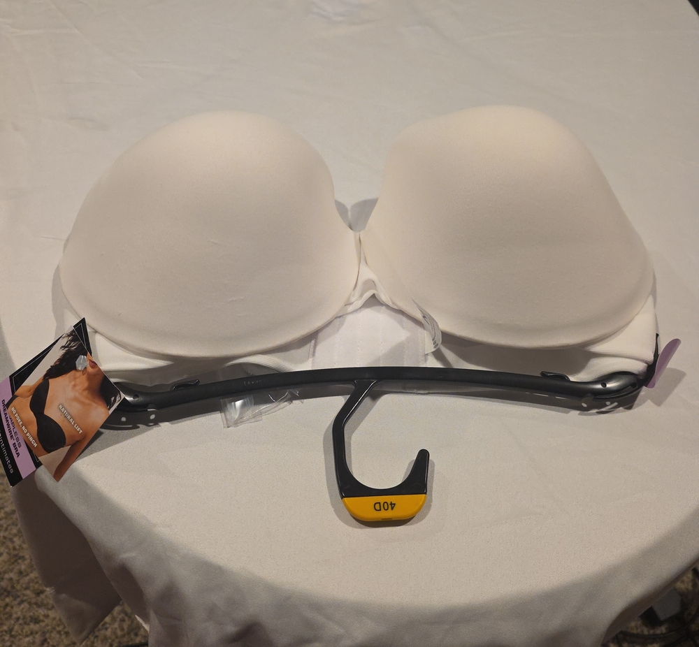 Maidenform Strapless Backless Adhesive Bra in White